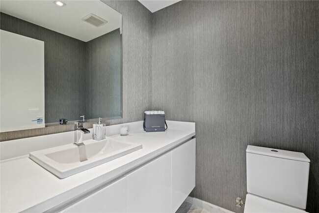 Building Photo - 701 N Fort Lauderdale Beach Blvd