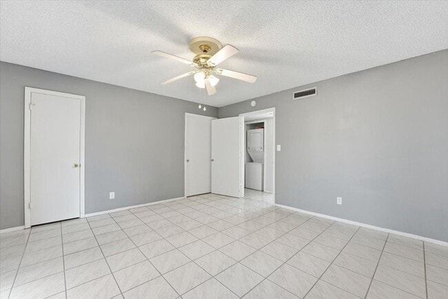 Building Photo - 3011 George Mason Ave