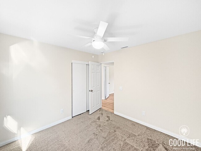 Building Photo - Bright Modern Home in Twin Oaks Golf Course