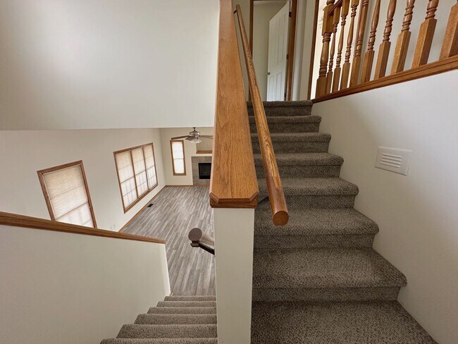 Building Photo - 8621 Lavender Cir