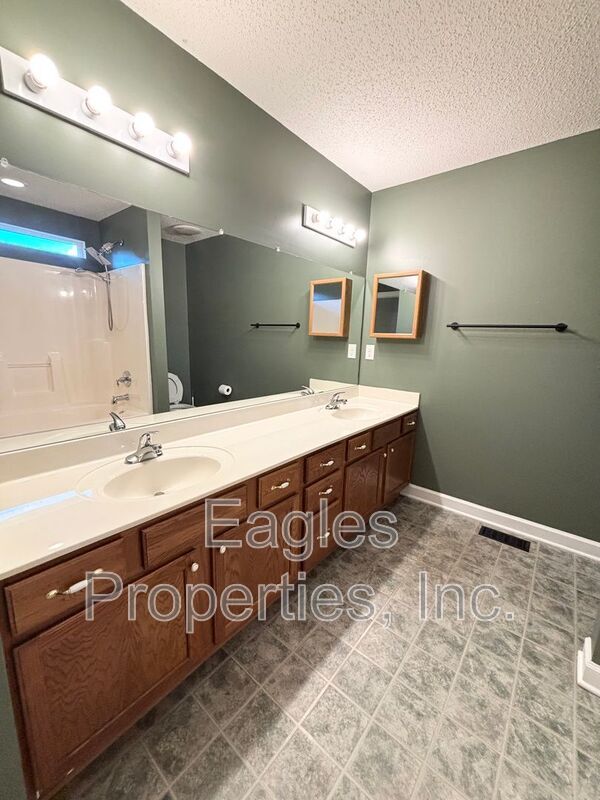 Building Photo - 3053 Condor Ct