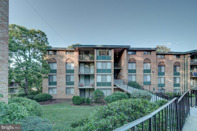 Building Photo - 515 N Armistead St