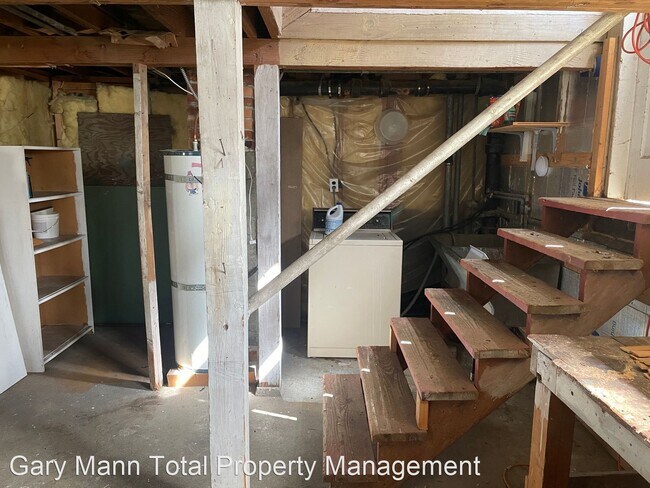 Building Photo - 4 br, 2 bath House - 50 Fir ST S