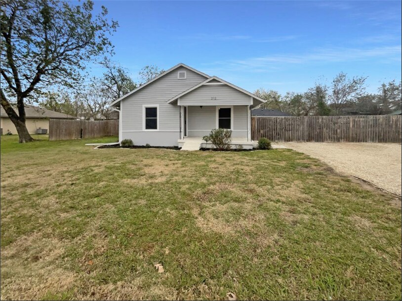 Building Photo - 212 4th St