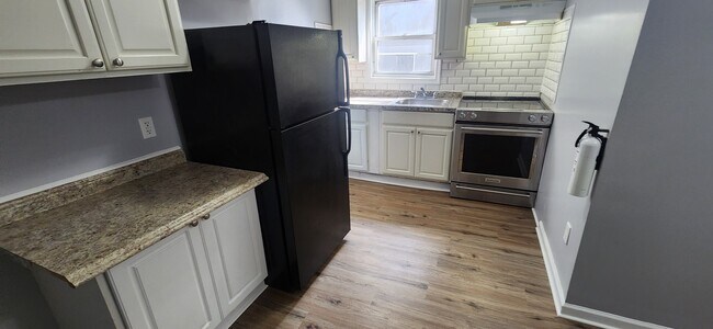 Building Photo - 1126 Kerlin St