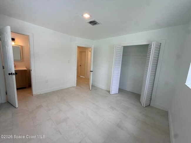 Building Photo - 205 Melaleuca Dr