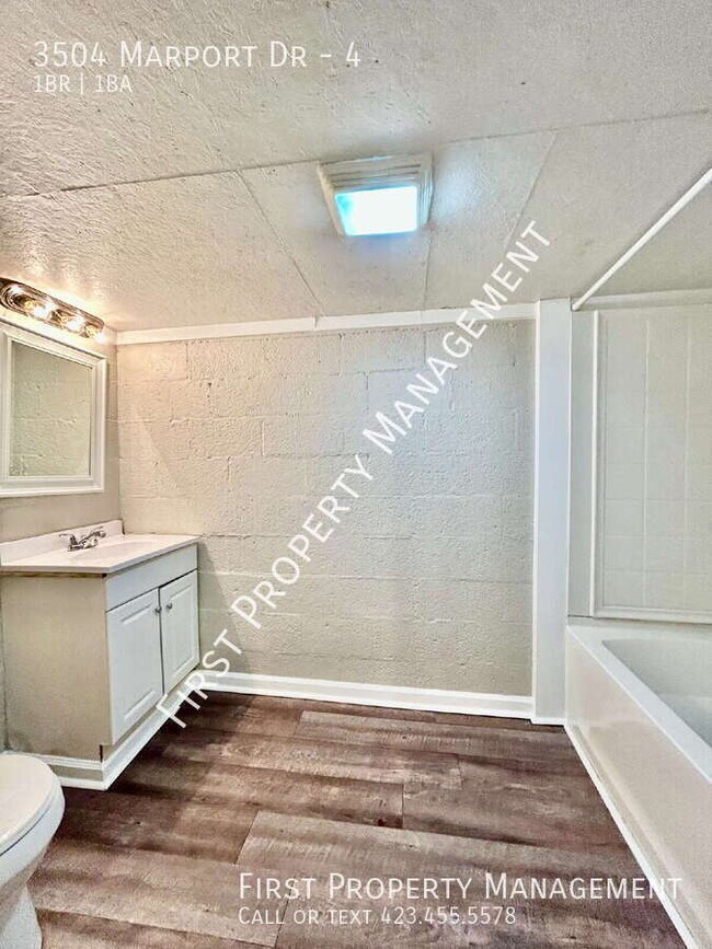 Building Photo - 3504 Marport Dr