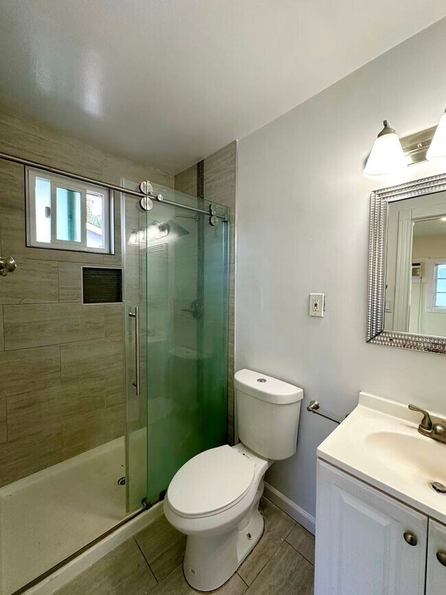 Building Photo - Comfort, Style & Convenience in Hacienda Heights