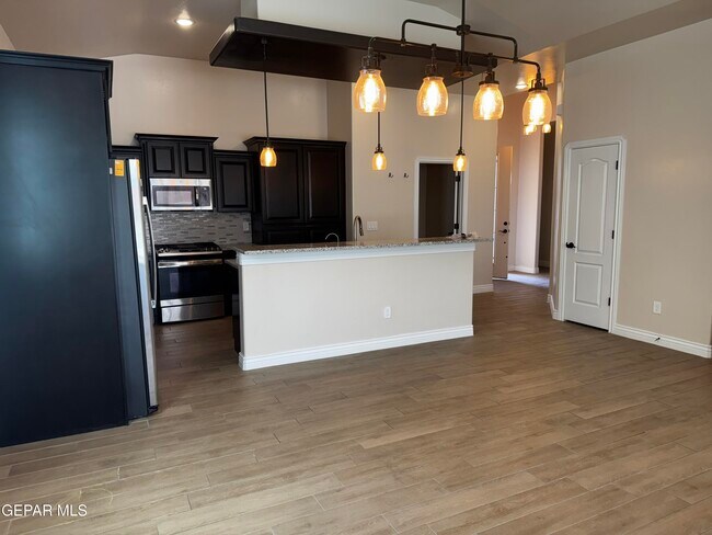 Building Photo - 12357 Desert Dove Ave