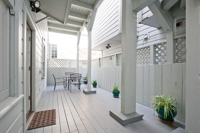 Private use large back patio - 1406 Post St