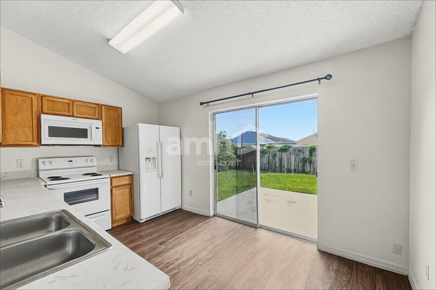Building Photo - 732 McLean Ct