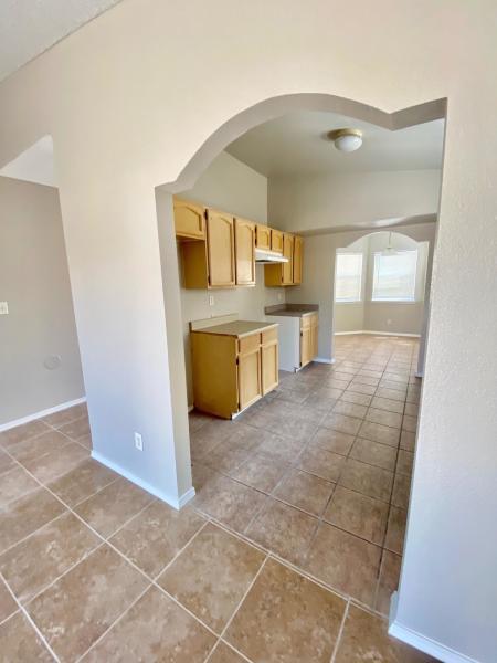 Building Photo - 2253 Tierra De Oro Way