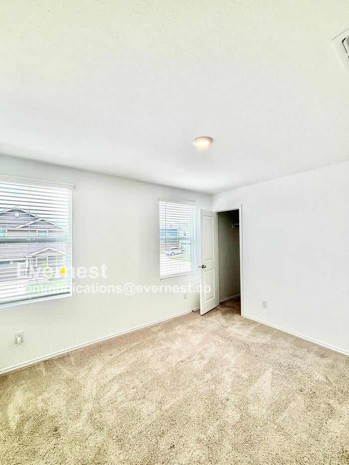 Building Photo - 3209 Peyton Lila Rd