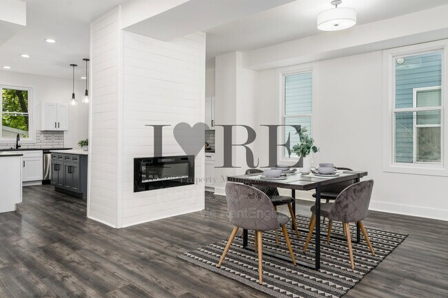 Building Photo - 966 Wilson Ave