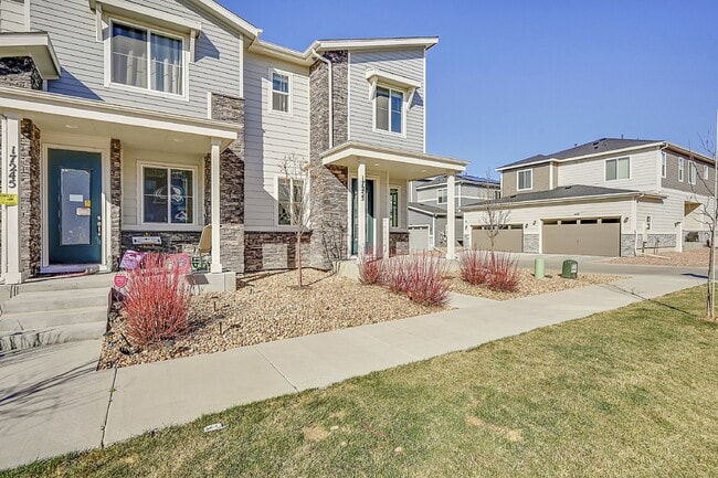 Building Photo - $2,550.00 - 3 Beds,2.5 Baths, Single Famil...