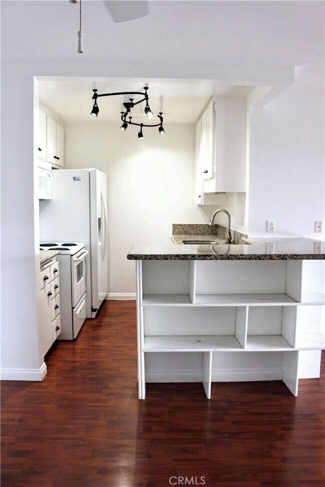 Building Photo - 7777 W 91st St
