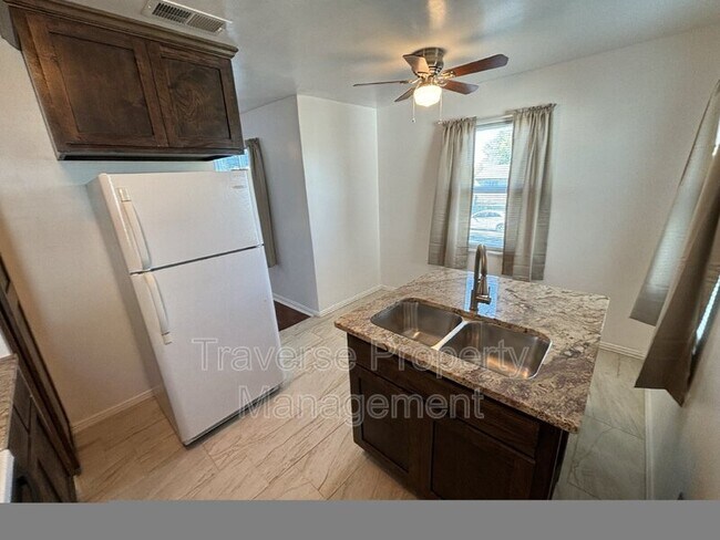 Building Photo - 2645 Canberra Ct