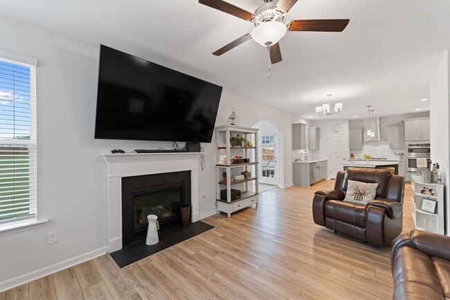 Building Photo - 505 S Oak Crst Dr