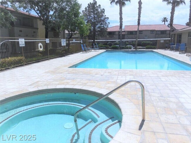 Building Photo - Updated First-Floor Unit | Granite Counter...