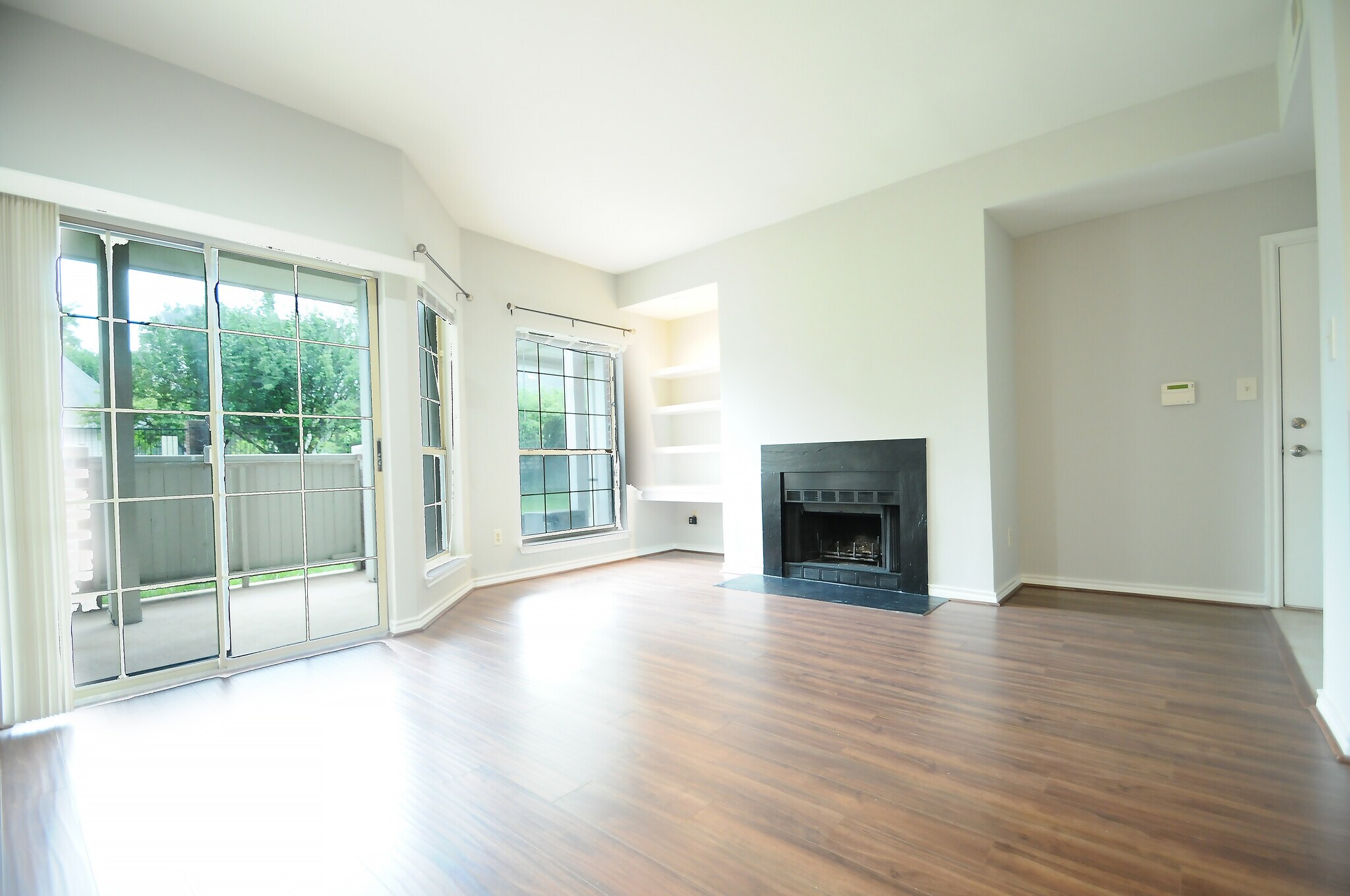 Building Photo - 3903 Penderview Dr