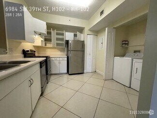 Building Photo - 6984 SW 39th St