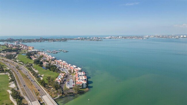 Building Photo - 5729 Del Sol Blvd