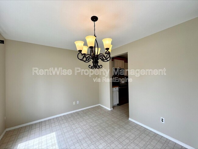 Building Photo - 1447 Kesler Dr W
