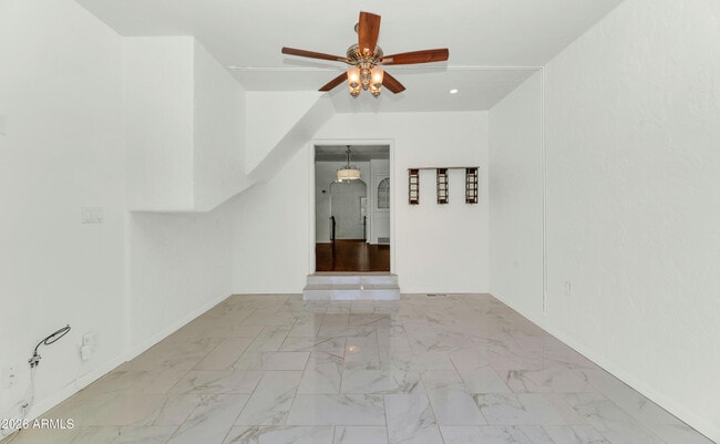 Building Photo - 114 W Windsor Ave