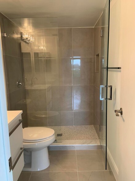 Building Photo - 617 Sea Pine Way