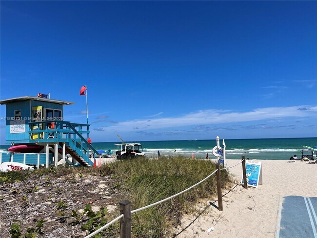 Building Photo - 16909 N Bay Rd