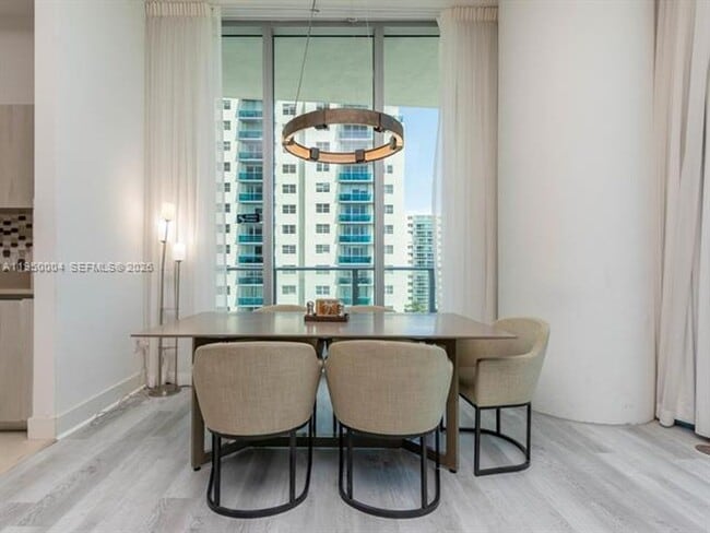 Building Photo - 4111 S Ocean Dr