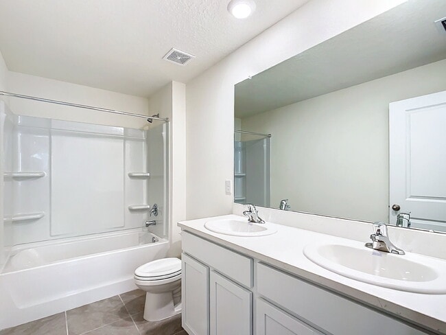Building Photo - 5 Bedrooms Under $2,400/Month | Resort-Style Pool | Washer & Dryer Included