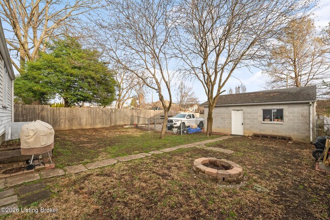 Building Photo - 1820 Sherwood Ave