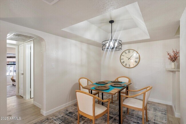 Building Photo - 8787 E Mountain View Rd