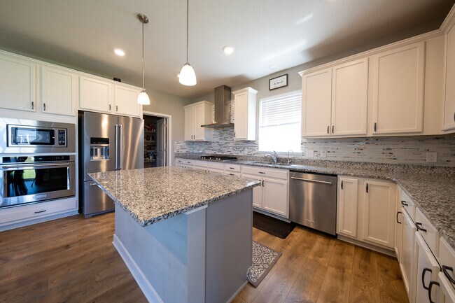 Building Photo - 8634 Platinum Cove