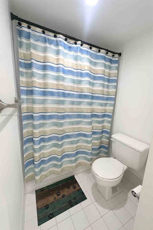 Building Photo - 9156 Collins Ave