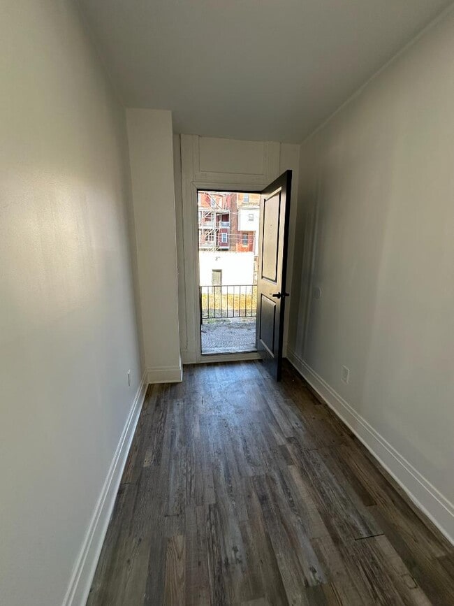 Building Photo - 1825 Madison Ave