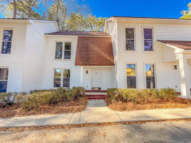 Primary Photo - 249 Highpoint Rd