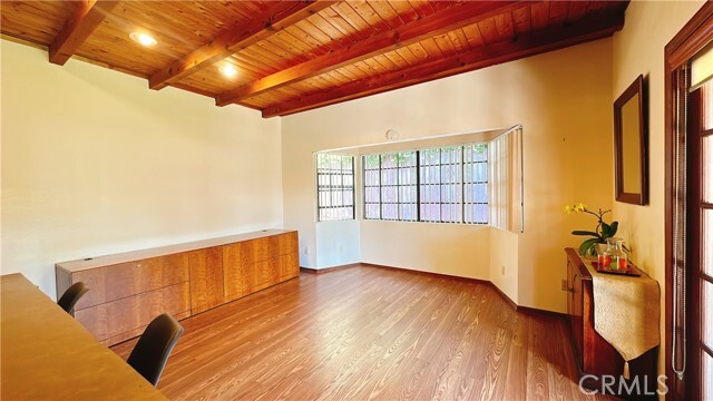 Building Photo - 2051 Fair Oaks Ave