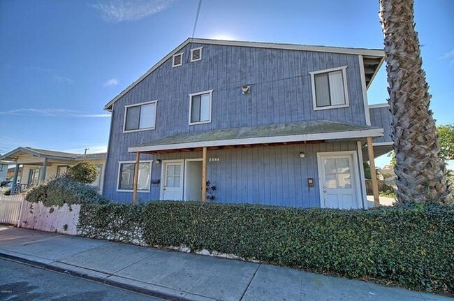 Building Photo - 792