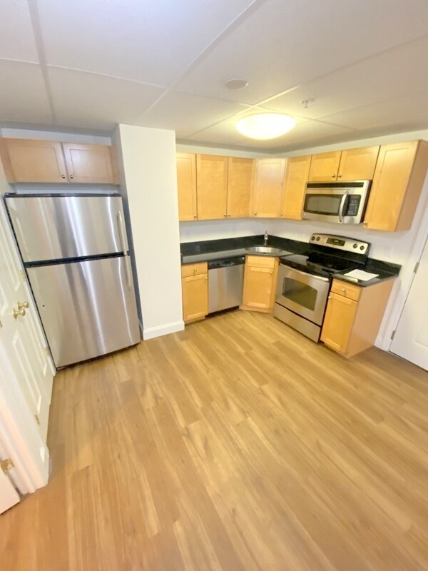 Building Photo - 58 Westland Ave