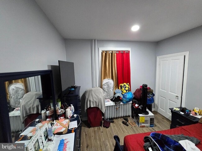 Building Photo - 110 W Douglass St