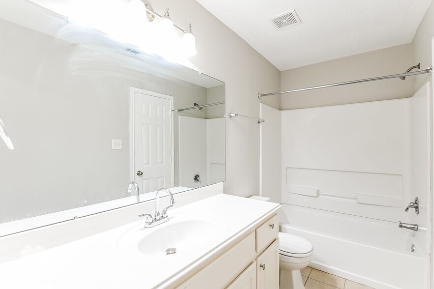Building Photo - 4806 Comal River Loop