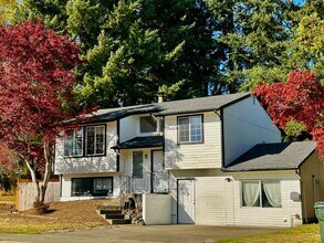 Building Photo - 4BR | 3BA Spacious House with Large Backyard