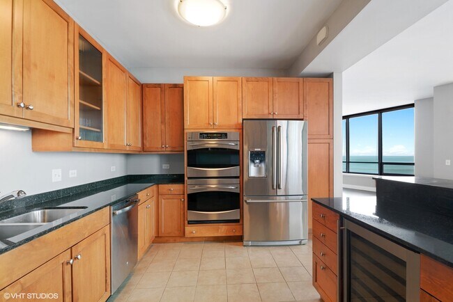 Building Photo - 600 N Lake Shore Dr