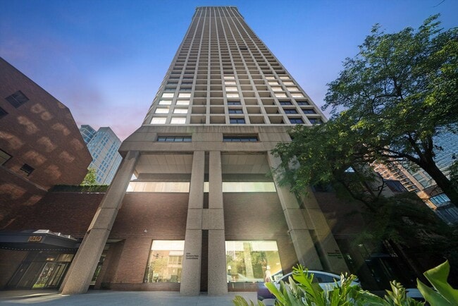 Building Photo - 1030 N State St