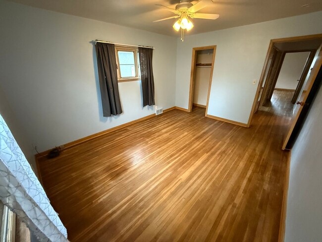 Building Photo - Home For Rent