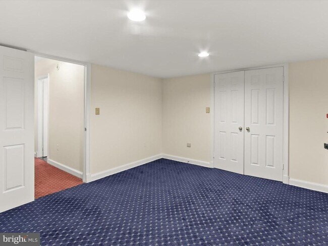 Building Photo - 4424 Westover Pl NW