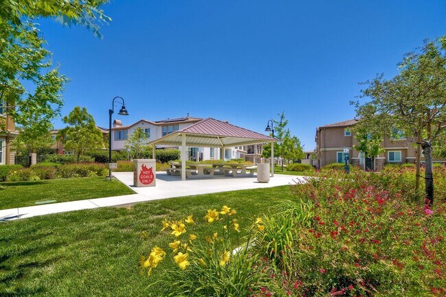 Building Photo - 42910 Avenida Amistad