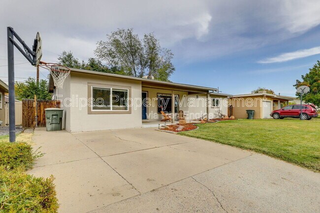 Building Photo - 1228 Bonito Ave